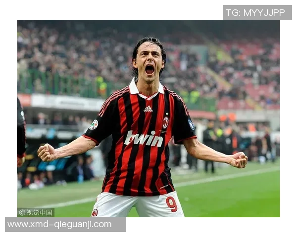 足球明星在绿茵场上展现速度之美与技巧的完美结合