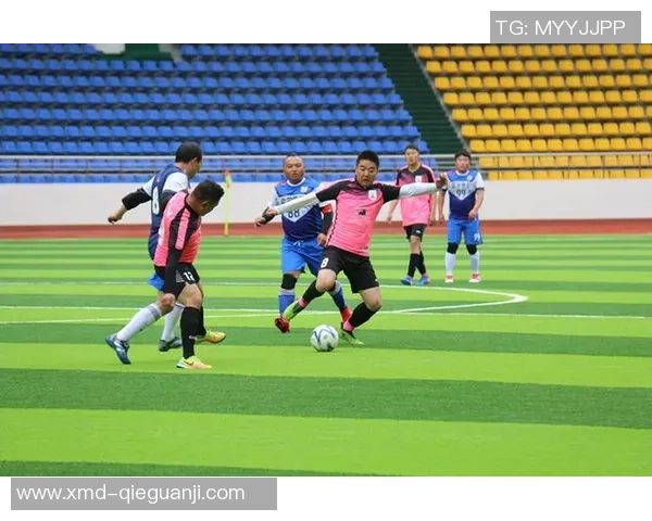 陈伟独家解析足球技巧与战术分享助你提升球技与比赛表现